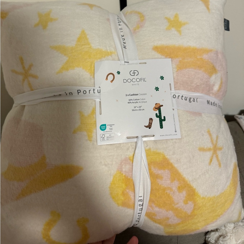 BNWT docofil western cowgirl pillow set